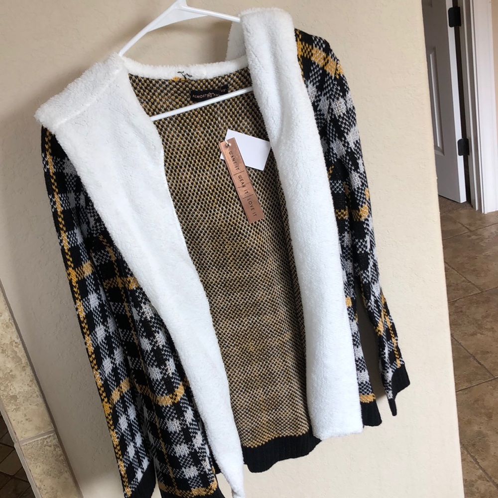 Brand new women’s cardigan w/ hood
